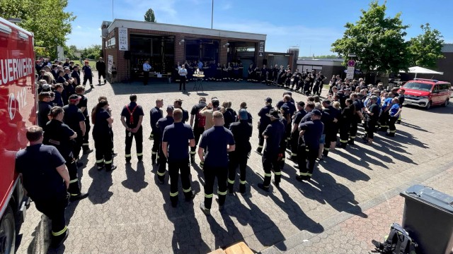 Siegerehrung zum Orientierungsmarsch, Foto: Freiwillige Feuerwehr Heiligendorf