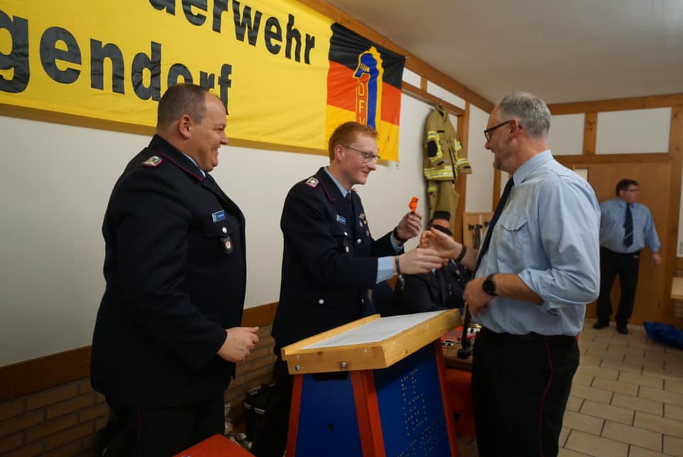 Jahreshauptversammlung: Auszeichnung für die meisten Minuten im Chemikalienschutzanzug, Foto: Freiwillige Feuerwehr Heiligendorf