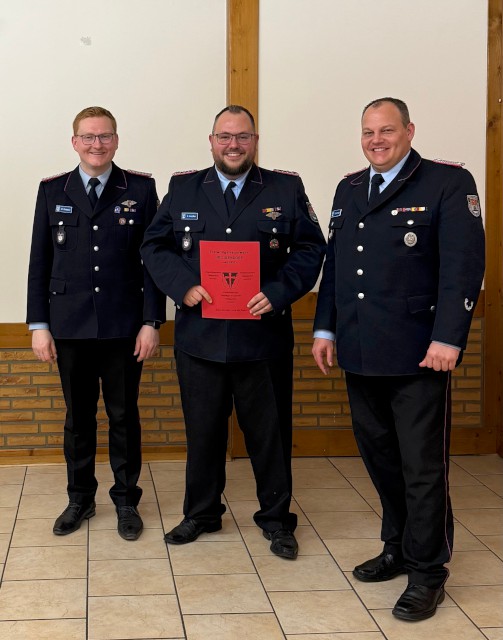 Jahreshauptversammlung: Ehrung für 30 Jahre aktiven Feuerwehrdienst, Foto: Freiwillige Feuerwehr Heiligendorf