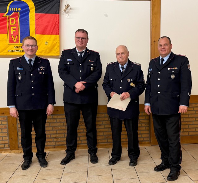 Jahreshauptversammlung: Ehrung für 70 Jahre aktiven Feuerwehrdienst, Foto: Freiwillige Feuerwehr Heiligendorf