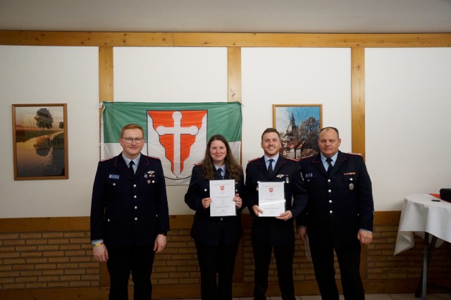 JHV: Beförderungen zu Hauptfeuerwehrfrau / Hauptfeuerwehrmann, Foto: Freiwillige Feuerwehr Heiligendorf