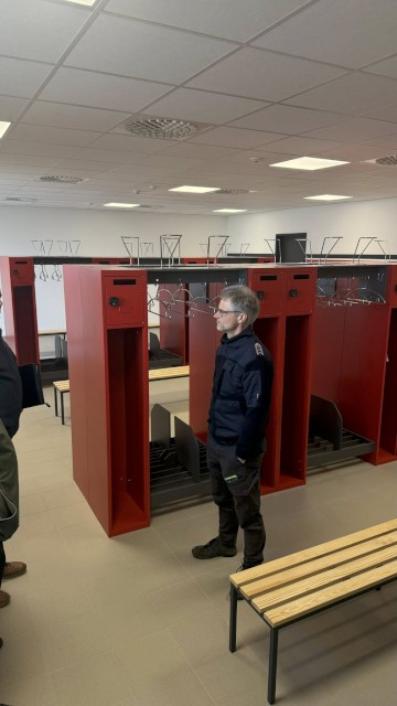 Die Arbeitsgruppe „Neues Feuerwehrhaus“ besichtigt das neue Feuerwehrhaus in Gamsen, Foto: Freiwillige Feuerwehr Heiligendorf