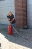 Jetzt noch mal als Spiel: Dosen spritzen, Foto: Freiwillige Feuerwehr Heiligendorf