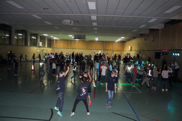 Disco und Action in einer der Turnhallen, Foto: Freiwillige Feuerwehr Heiligendorf