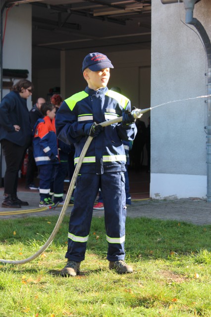 Abnahme des Kinderfeuerwehrabzeichens 'Brandfloh', Foto: Freiwillige Feuerwehr Heiligendorf