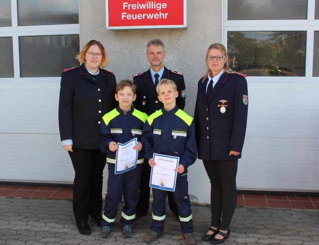 Abnahme des Kinderfeuerwehrabzeichens 'Brandfloh', Foto: Freiwillige Feuerwehr Heiligendorf
