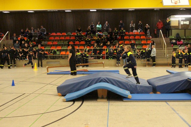 Indoorgames - Staffellauf, Foto: Freiwillige Feuerwehr Heiligendorf