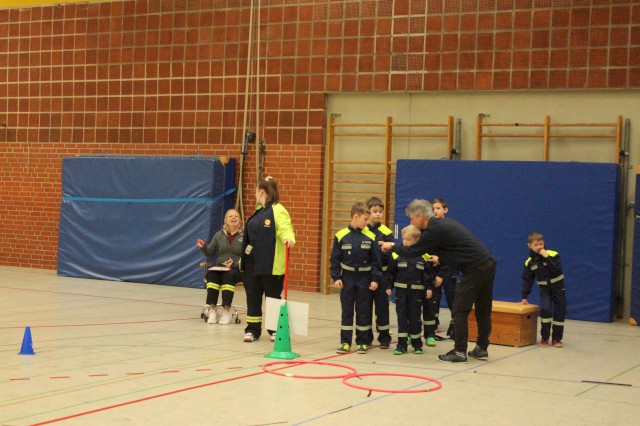 Indoorgames - Staffellauf, Foto: Freiwillige Feuerwehr Heiligendorf