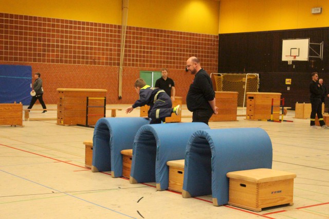 Indoorgames - Staffellauf, Foto: Freiwillige Feuerwehr Heiligendorf