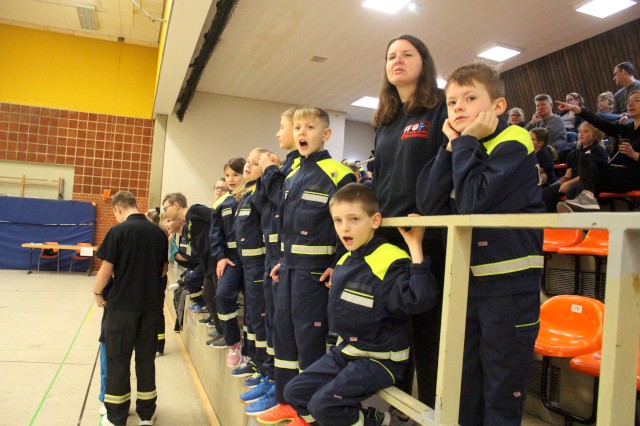 Indoorgames - Staffellauf, Foto: Freiwillige Feuerwehr Heiligendorf