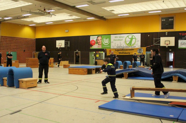 Indoorgames - Staffellauf, Foto: Freiwillige Feuerwehr Heiligendorf