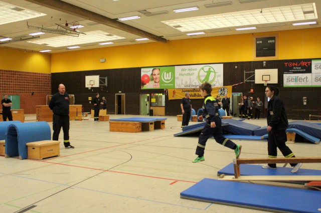 Indoorgames - Staffellauf, Foto: Freiwillige Feuerwehr Heiligendorf