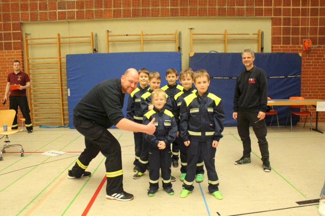 Indoorgames - Gruppenlauf, Foto: Freiwillige Feuerwehr Heiligendorf