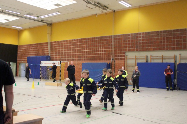 Indoorgames - Gruppenlauf, Foto: Freiwillige Feuerwehr Heiligendorf