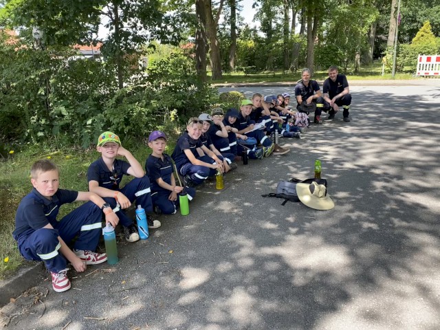 Pause vor dem nächsten Spiel, Foto: Freiwillige Feuerwehr Heiligendorf