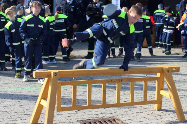 Unsere Kids bei der Brandfloh-Abnahme 2024 in Vorsfelde, Foto: Freiwillige Feuerwehr Heiligendorf